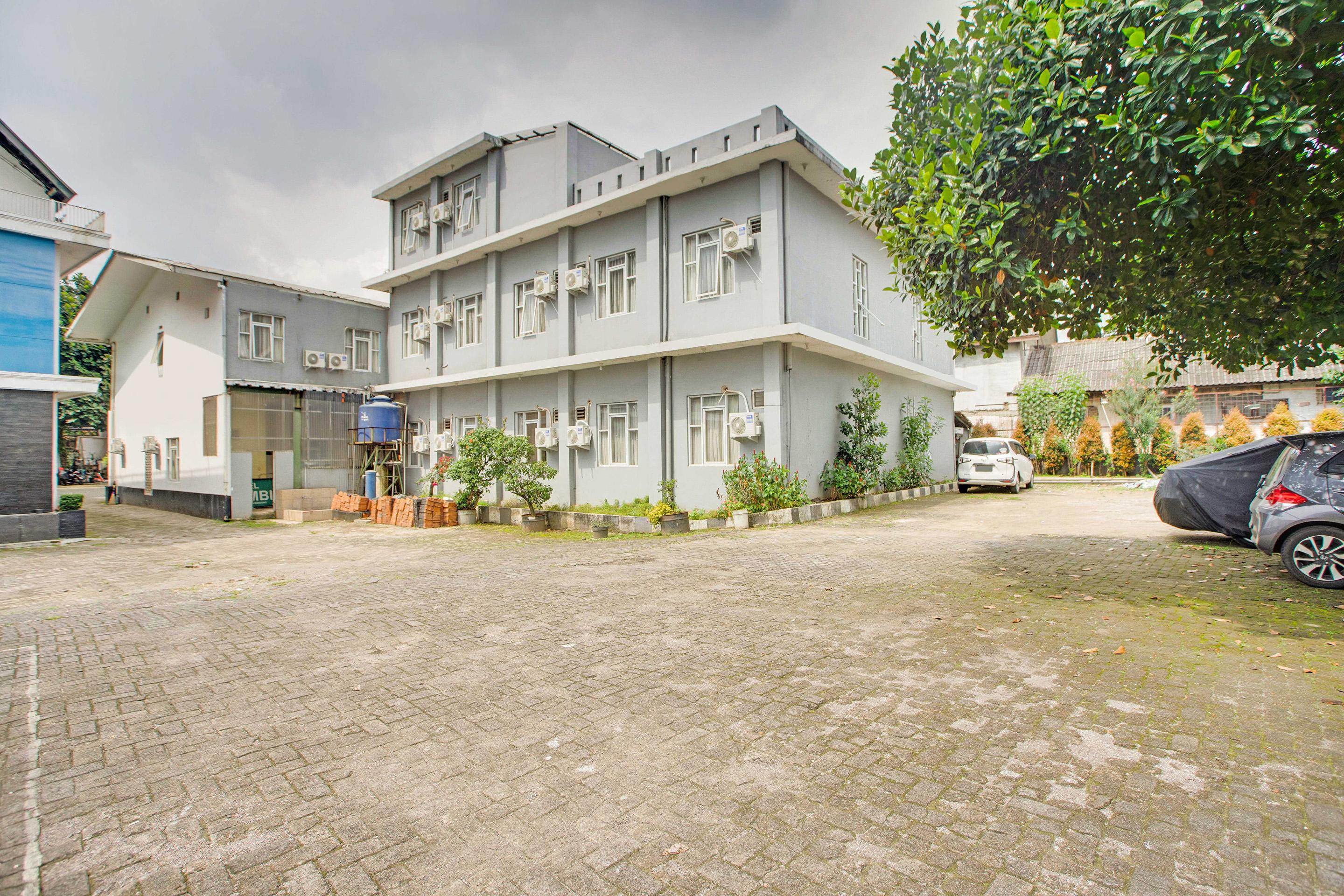 Reddoorz @ Hotel Arimbi Dewi Sartika Baru 반둥 외부 사진